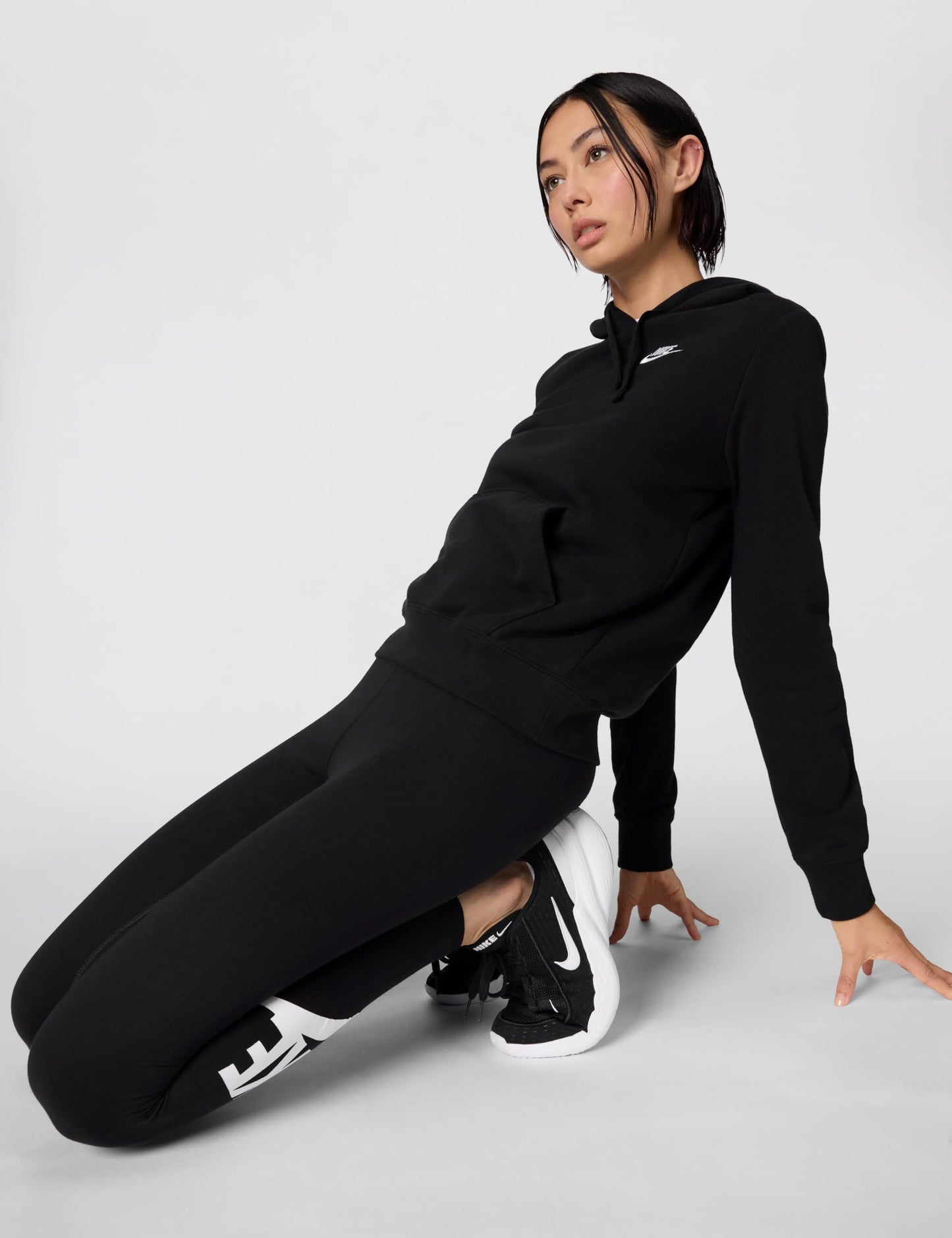 Nike Women's Sportswear Club Fleece Pullover Hoodie, Black/White, Small