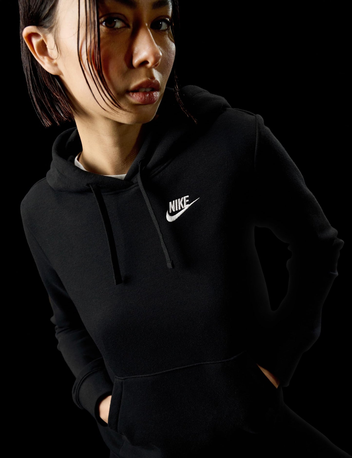 Nike Women's Sportswear Club Fleece Pullover Hoodie, Black/White, Small